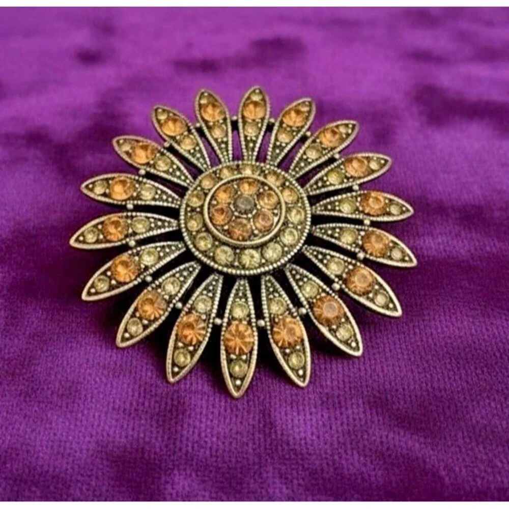 Vintage Gold Tone Rhinestone Sunburst Brooch – Amber & Clear Stones – 2”